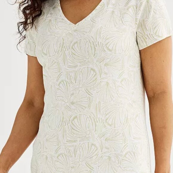 Women's Croft & Barrow® Essential V-Neck Tee - Picture 1 of 5